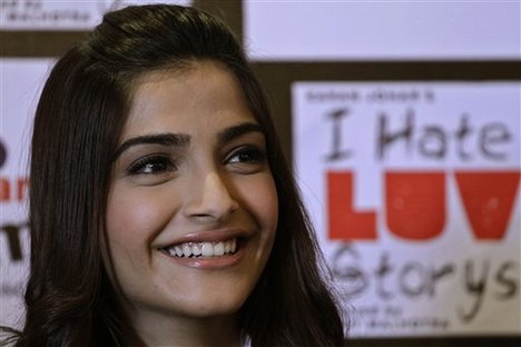 Bollywood raps its way into a fashionable launch